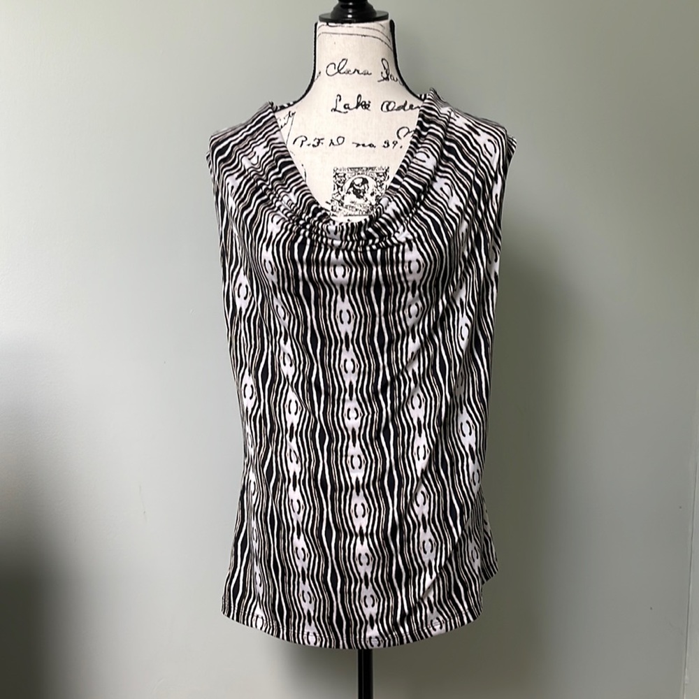 Worthington print sleeveless blouse size L